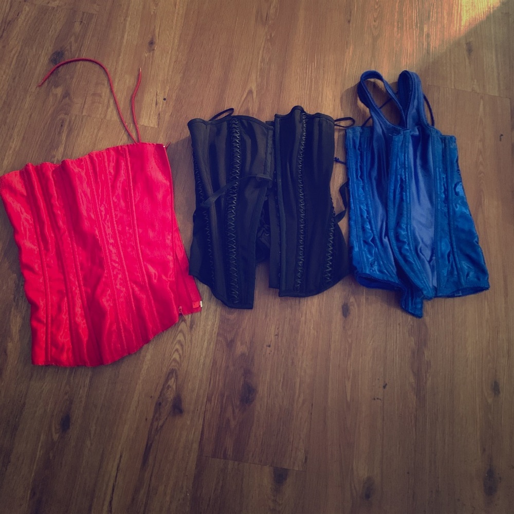 Corsets - image 1